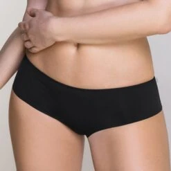 Slip Noir Livorne -Bestform CL02875 030 WEB 1 073e9a49 be1f 4d10 9977 8ab39534bd5c