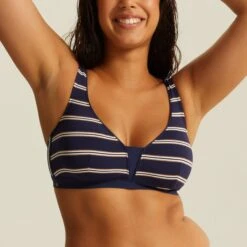 Haut De Maillot Sans Armatures Marine Précieux TAVOLARA -Bestform CS21103 A27 WEB 11 f9618fab 8b05 458b be68 0583f34352c3